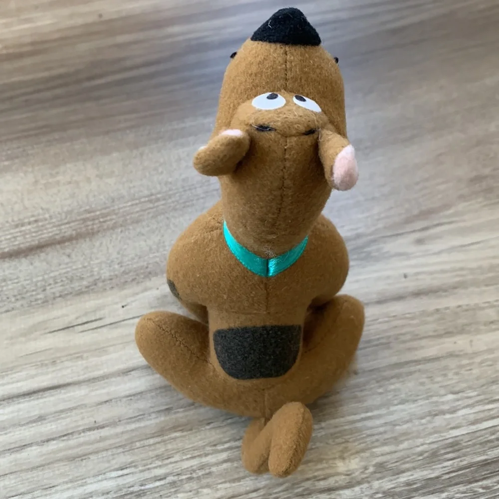 Vintage Scooby-Doo Scooby Dog WB Warner Bros Stuffed Plush ScoobyDoo Toy